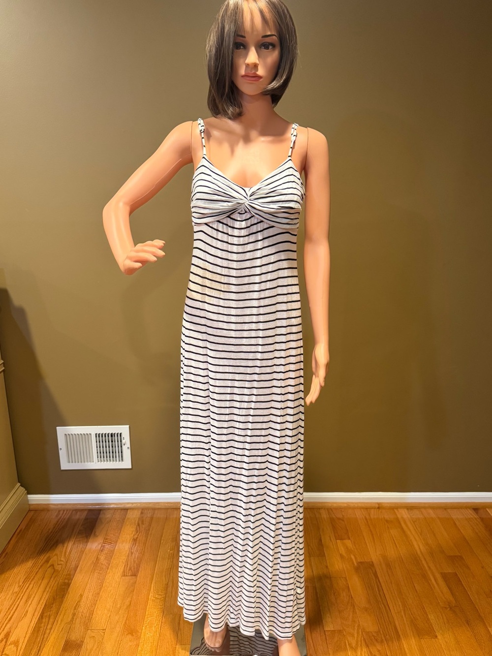 Forever 21 White and Black Striped Maxi Dress